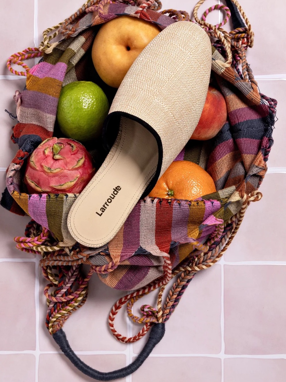 Larroude Venice Flat Mule In Beige Raffia and Leather w Black Trim Size 7.5 NIB - Picture 5 of 16